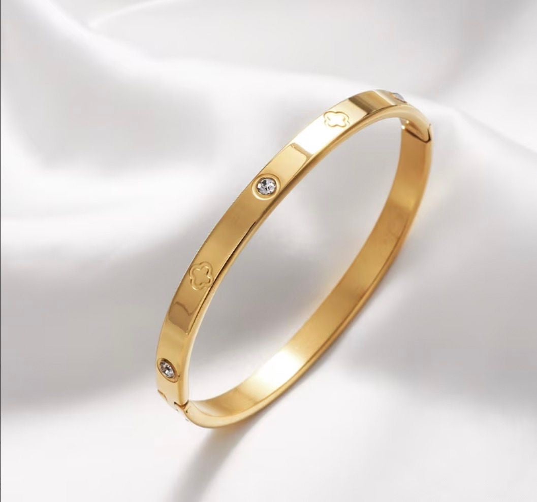 Waterproof Cubic Zirconia Heart Flower Bangles Stainless Steel Bracelets Tarnish Free Jewelry for Women