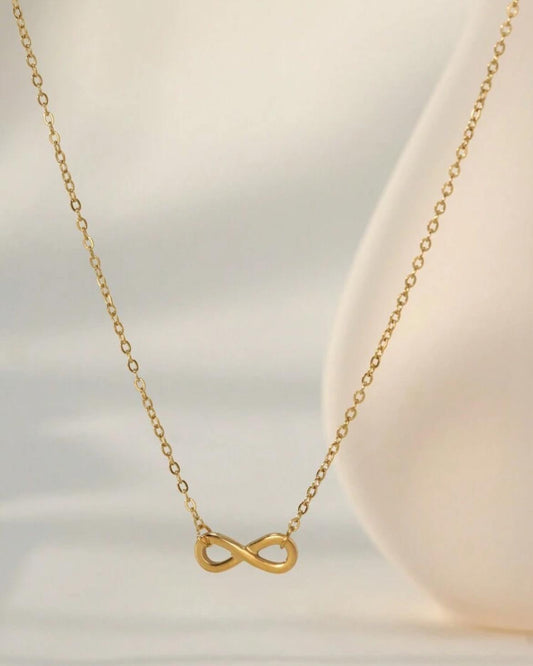 18K Gold Plated Stainless Steel Infinity Necklace for Women, Minimalist Chain Pendant Jewelry for Daily Wear or Gift