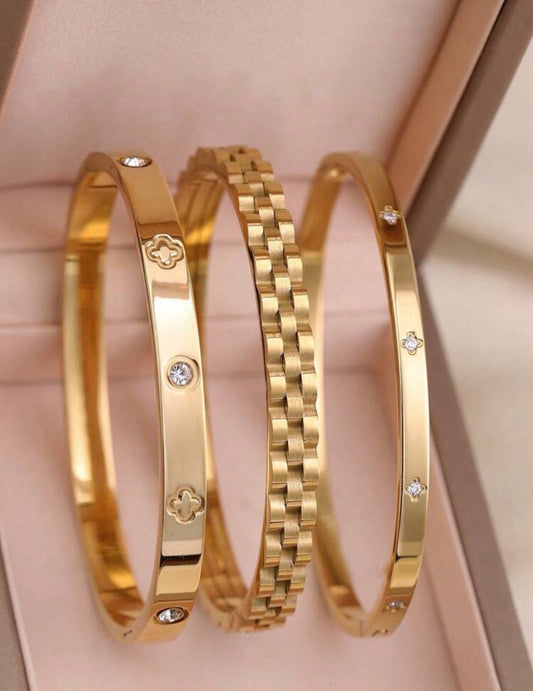 Clover🍀 design 3 piece bracelet set