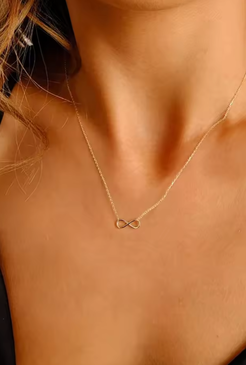 18K Gold Plated Stainless Steel Infinity Necklace for Women, Minimalist Chain Pendant Jewelry for Daily Wear or Gift
