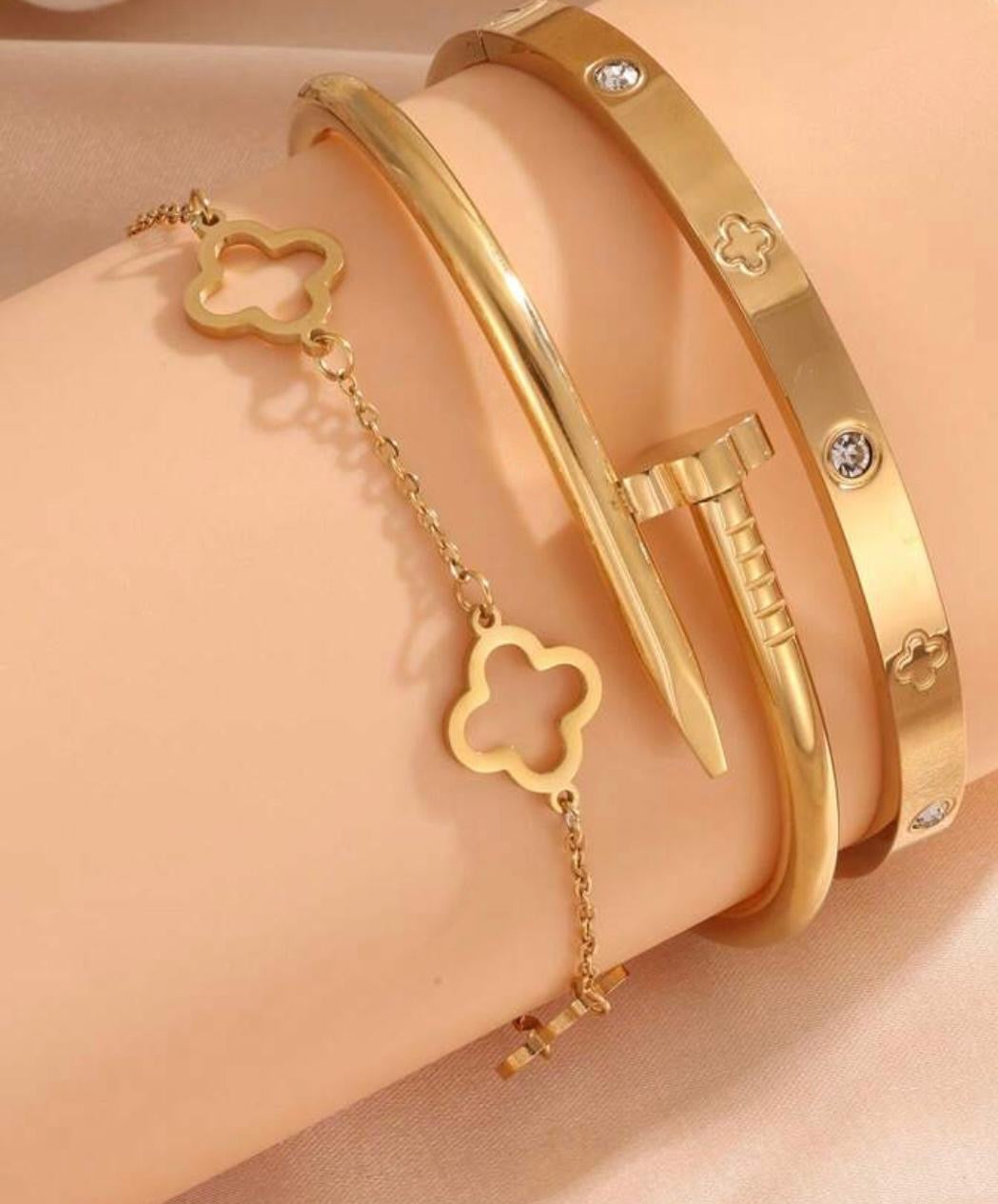 3Pcs Stainless Steel 18K Gold Plated Four-Leaf Flower Nails Stacked Bracelet Bangles